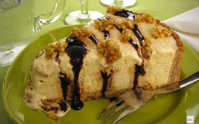 Torta crocante de sorvete: sobremesa diferente e deliciosa