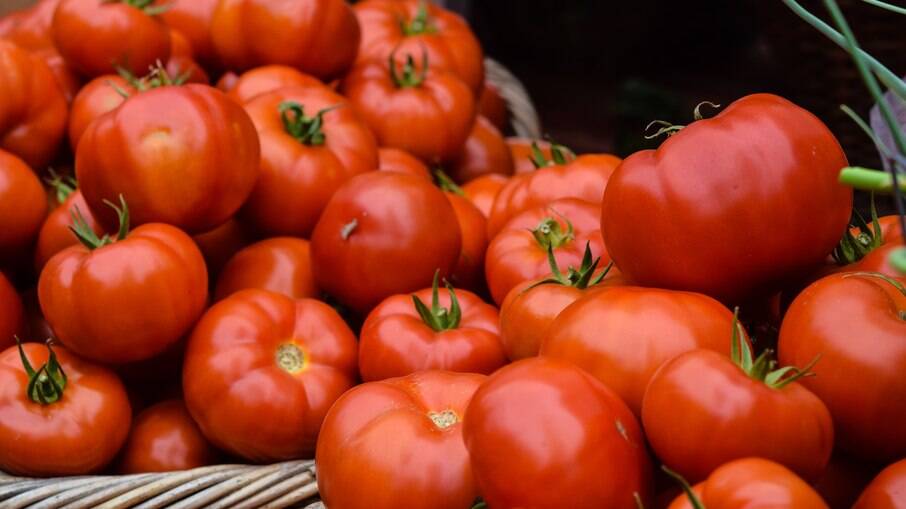 Tomate é o alimento que mais encareceu nos últimos dois anos