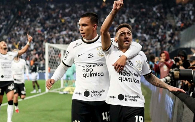 ANÁLISE: Corinthians mostra força do elenco em vitória convincente sobre o Botafogo