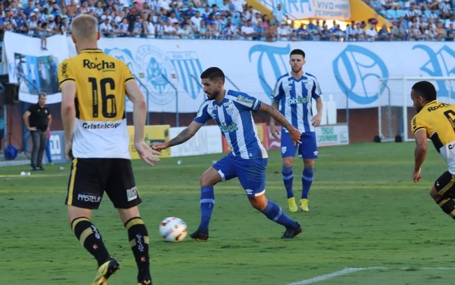 Criciúma visita o Avaí em jogo de melhor ataque contra melhor defesa do Catarinense