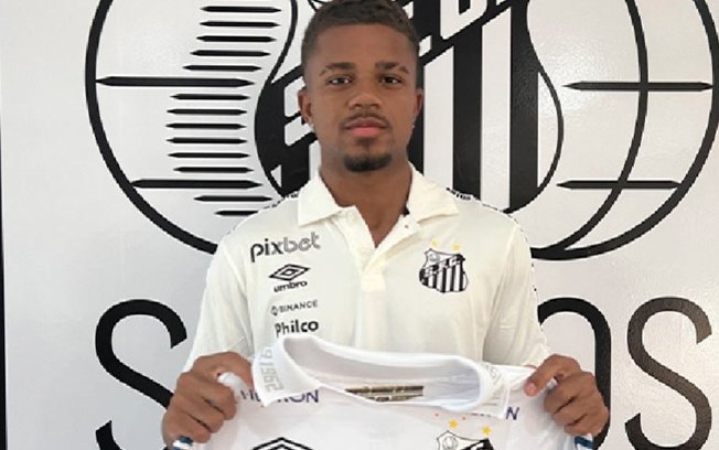 Santos anuncia a renovação com lateral de 18 anos