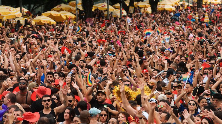 Pedro Sampaio, Daniela Mercury e Léo Santana agitam domingo em SP