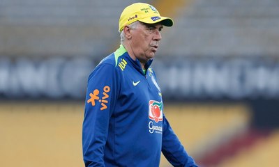 Ancelotti confirma Raphinha titular e quer vitória como presente
