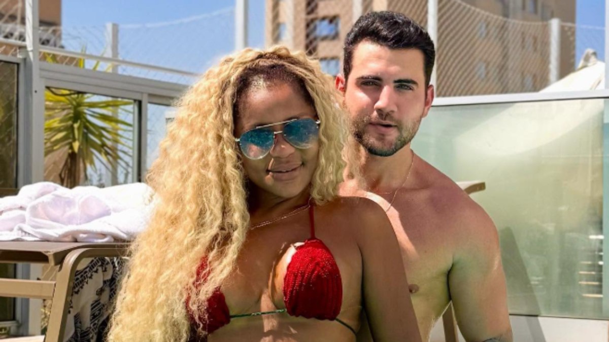 Cariúcha assume novo namoro e amigos comemoram nas redes sociais