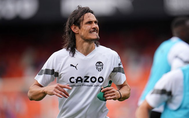 Cavani deixa o Valencia e vai defender o Boca Juniors