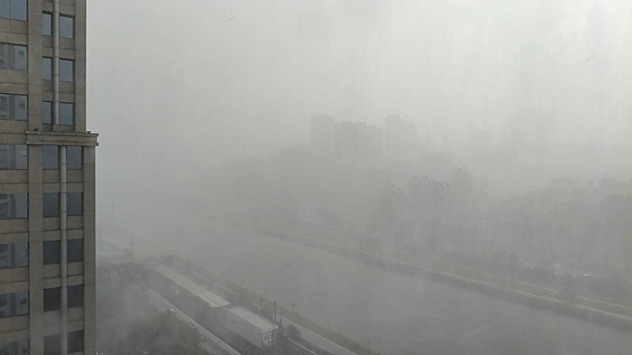 Gabinete de crise é ativado em SP com alerta de ciclone Gabinete de crise é ativado em SP com alerta de ciclone