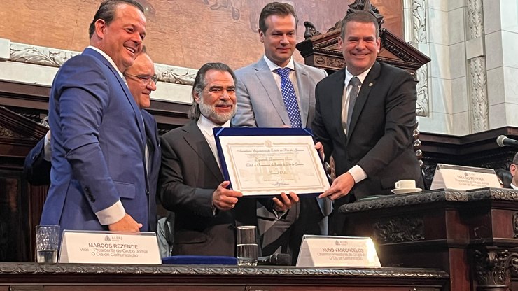 Jornal O Dia recebe Título Benemérito do Estado do Rio de Janeiro