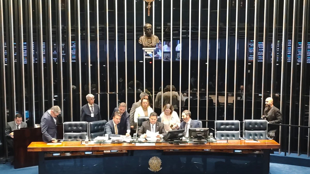 Mesa diretora do Senado, na sessão que aprovou o fim da escala 6x1 Mesa diretora do Senado, na sessão que aprovou o fim da escala 6x1