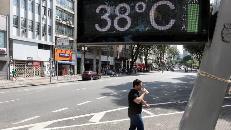 Onda de calor derruba umidade relativa do ar no interior de SP