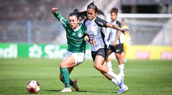 Corinthians%20vence%20Palmeiras%20por%201%20a%200%20e%20assume%20a%20lideran%C3%A7a%20do%20campeonato