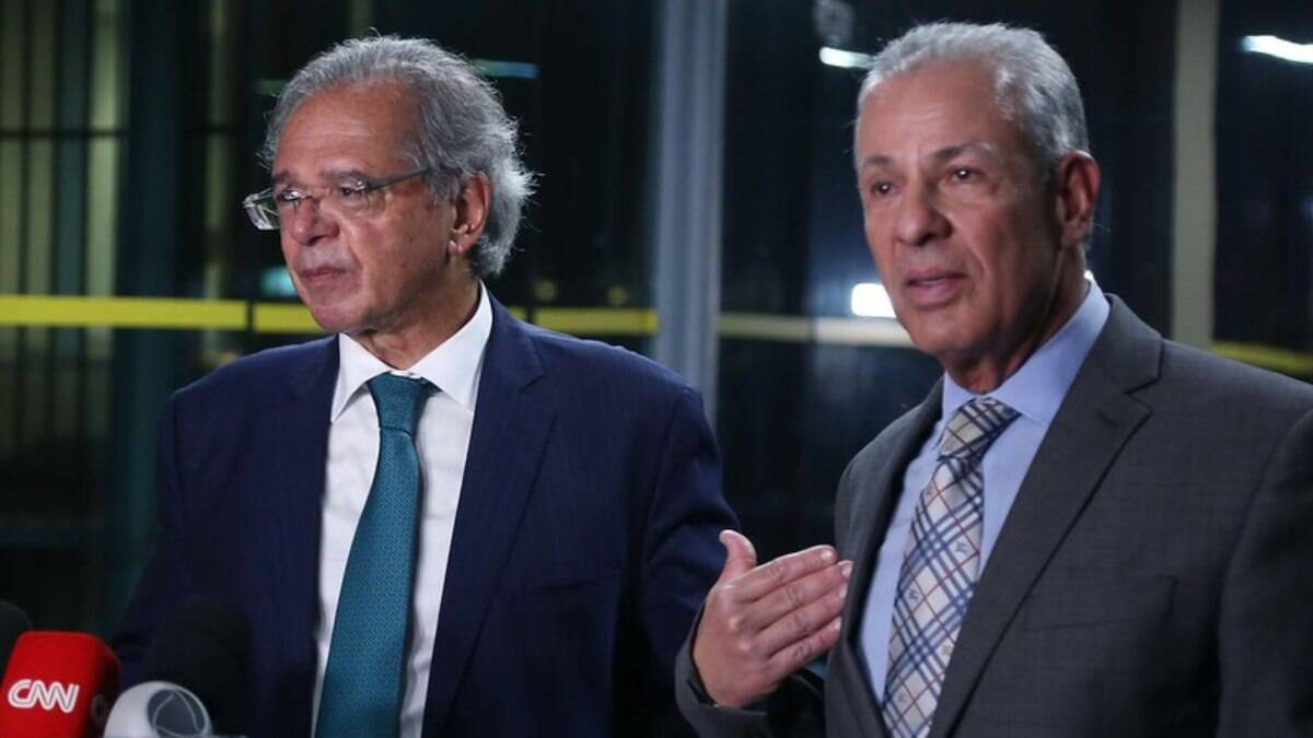 Paulo Guedes e Bento Albuquerque reafirmaram a manutenção da política de preços da Petrobras