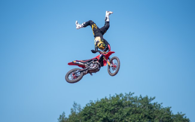 Freestyle motocross inicia calendário com competição em SP