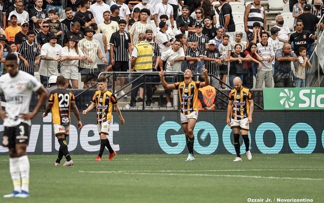 Em estreia de Pedro Raul, Jenison marca hat-trick e Novorizontino vence o Corinthians pelo Paulistão