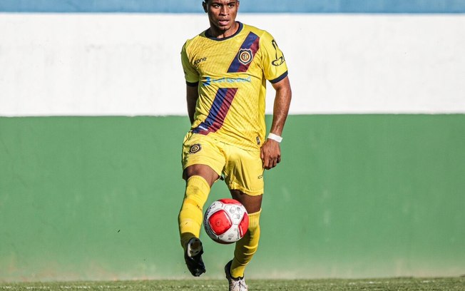 Cauã Coutinho em ação com a camisa do Madureira - Foto: Wanderson Colino / Fotografia Cauã Coutinho em ação com a camisa do Madureira - Foto: Wanderson Colino / Fotografia