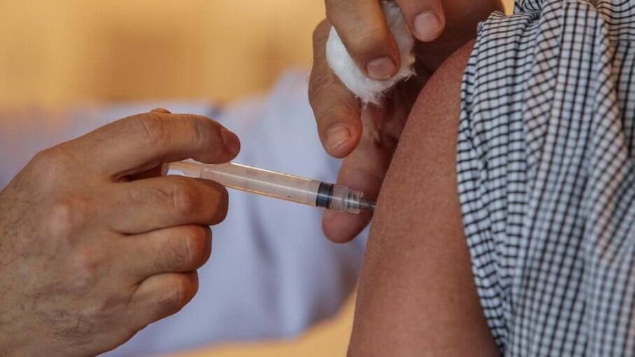 Brasil ultrapassa marca de 100 milhões de pessoas vacinadas contra a Covid-19
