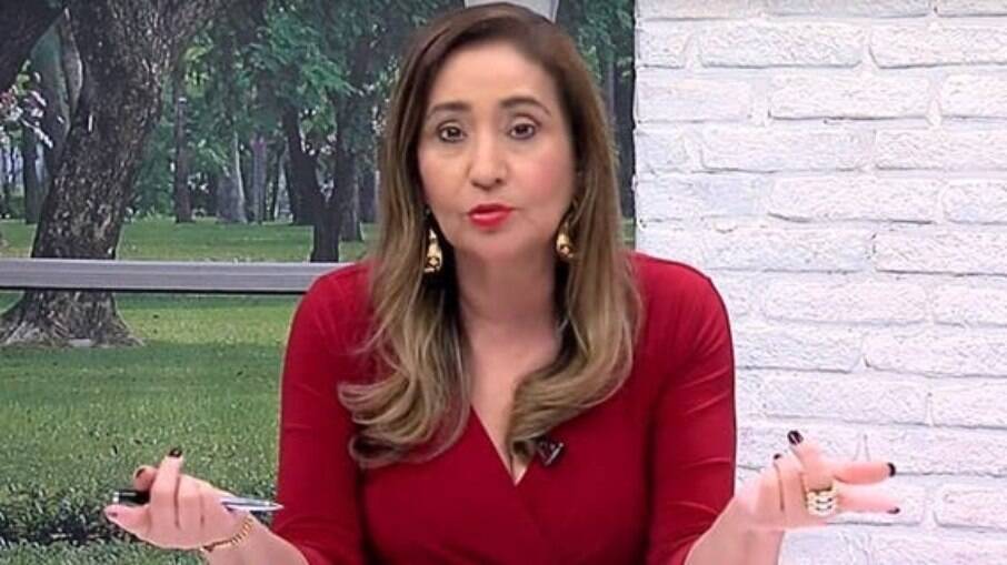 Sonia Abrão criticou Carla Diaz