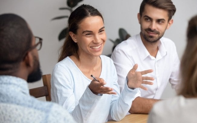 5 dicas para se destacar nas entrevistas em grupo