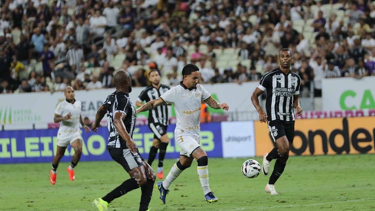 Ceará vence Criciúma e avança na Série B