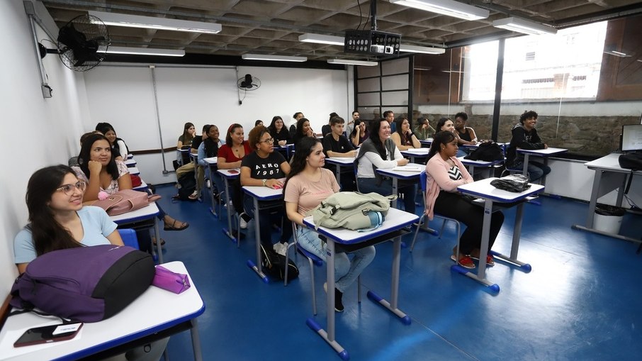 A formação oferecida pelo Ceprocamp permite que o aluno se aprimore em uma atividade A formação oferecida pelo Ceprocamp permite que o aluno se aprimore em uma atividade