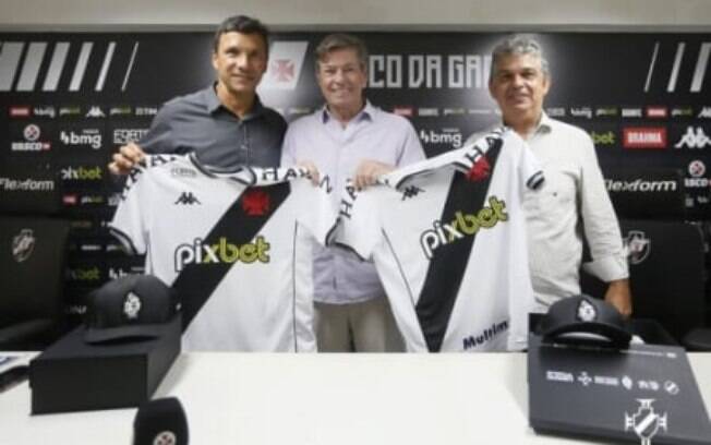 Ao LANCE!, Carlos Brazil detalha a parceria do Vasco com o Genoa (ITA) no mercado: 'Agradeço muito'