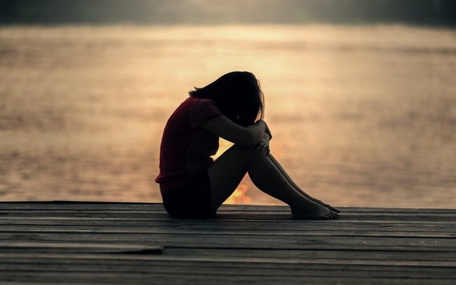 8 problemas emocionais que causam candidíase e como tratar