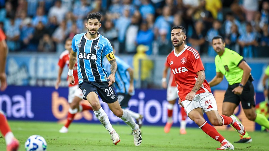 Gre-Nal 447 teve arbitragem polêmica Gre-Nal 447 teve arbitragem polêmica