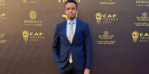 Canadá peita EUA e convida árbitro deportado para a Copa do Mundo