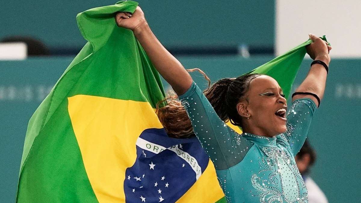 Rebeca Andrade desbancou Simone Biles e foi medalha de ouro no solo em Paris