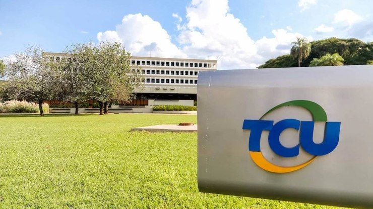 TCU abre concurso público com 60 vagas e salários de até R$ 15 mil