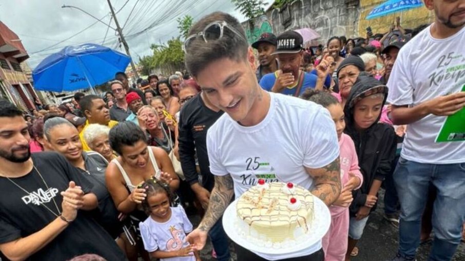 Davi Kneip comemora aniversário com trabalho voluntário