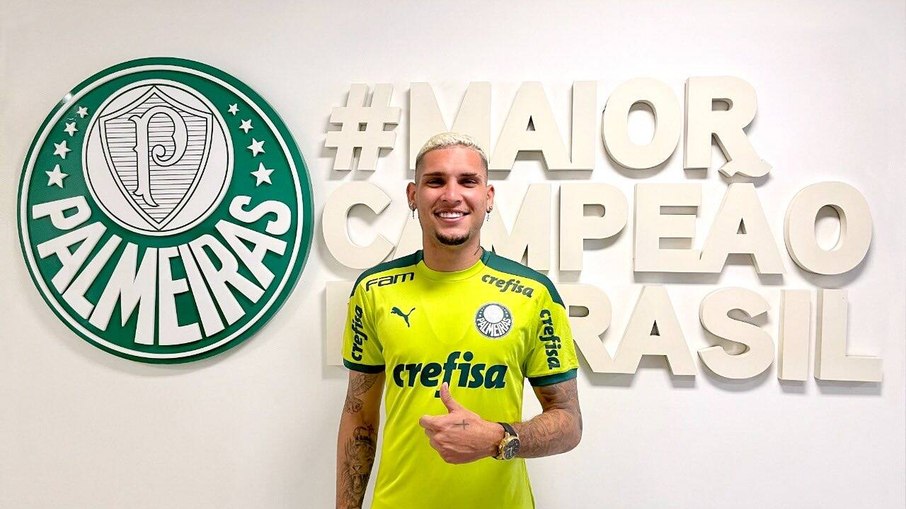 Rafael Navarro tem contrato com o Palmeiras até 2026