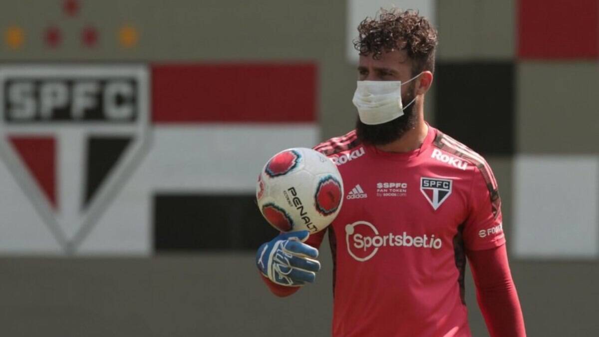 Jandrei volta aos trabalhos no CT do São Paulo e Gabriel Neves sofre estiramento