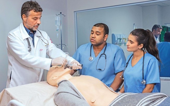 Afya e Laerdal criam programa inédito de Simulação em Saúde Afya e Laerdal criam programa inédito de Simulação em Saúde