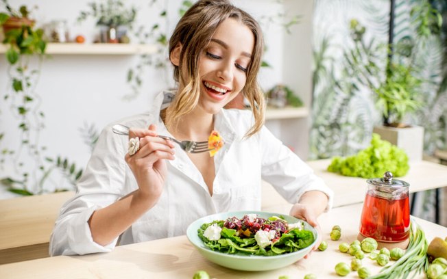 Veja como o estresse aumenta o desejo por alimentos hipercalóricos