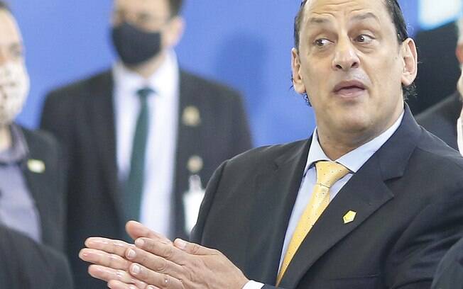 Ex-advogado da família Bolsonaro teria pago médico que atendeu Queiroz. Ex-advogado da família Bolsonaro teria pago médico que atendeu Queiroz.
