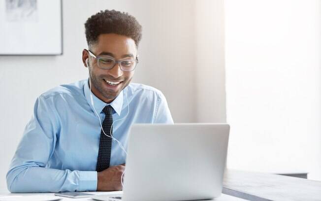 Brasileiros exprimem satisfação profissional, dizem estudos
