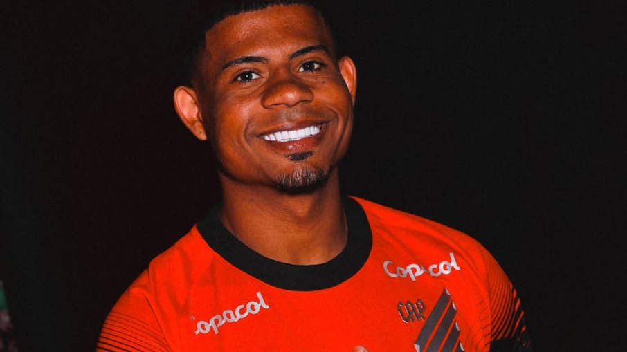 Athletico contrata Gilberto, destaque da base do Palmeiras Athletico contrata Gilberto, destaque da base do Palmeiras