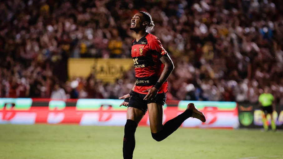 Derik Lacerda foi o artilheiro do Sport no Brasileirão Derik Lacerda foi o artilheiro do Sport no Brasileirão