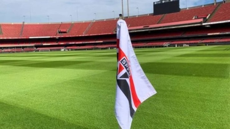 Ex-jogador do São Paulo acusa falha médica e cobra quase R$ 5 milhões