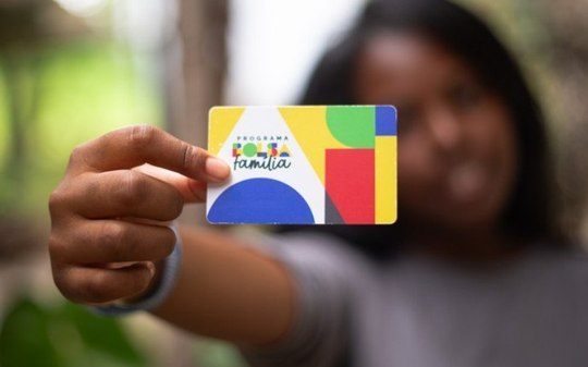 Governo muda regra do Bolsa Família e limita transição a 12 meses
