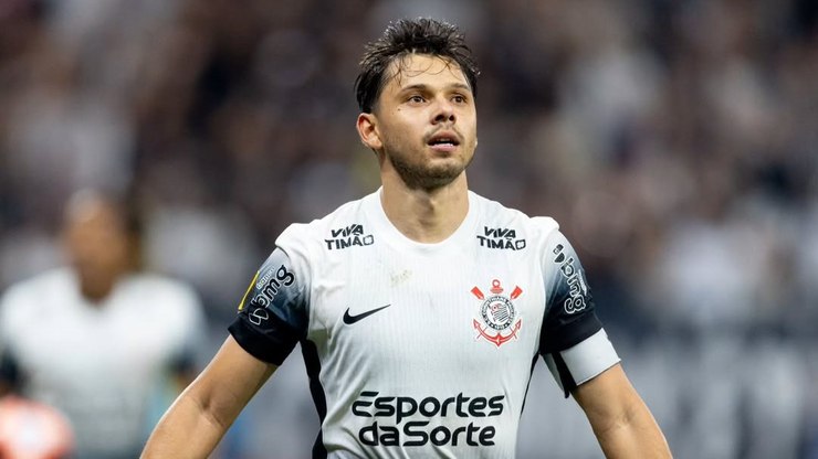 Romero passa Jô e vira maior artilheiro do Corinthians no século
