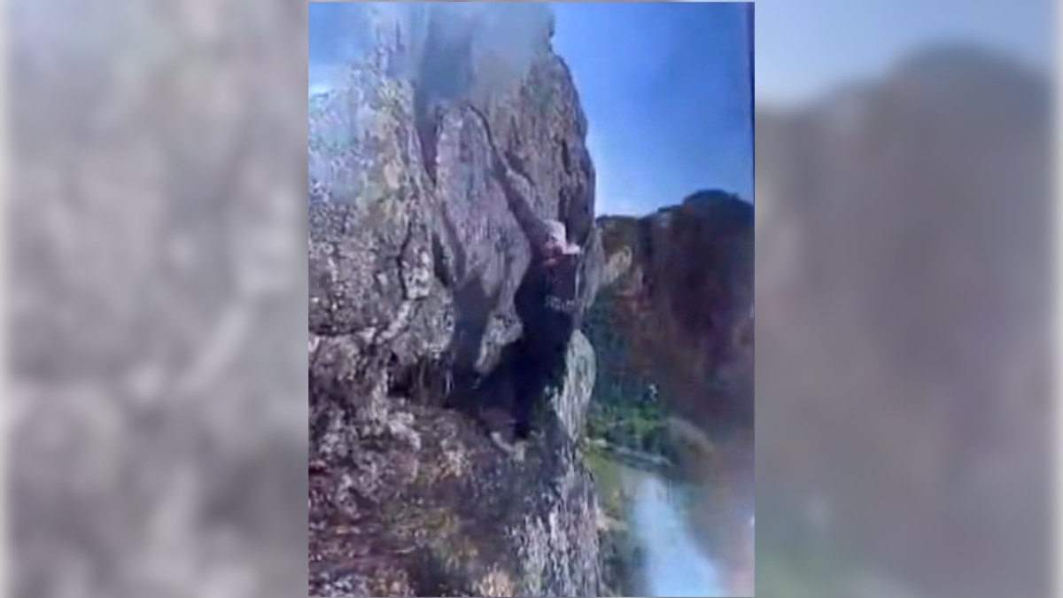 Homem morre após queda de 150 m na Pedra do Macaco, em Maricá Homem morre após queda de 150 m na Pedra do Macaco, em Maricá