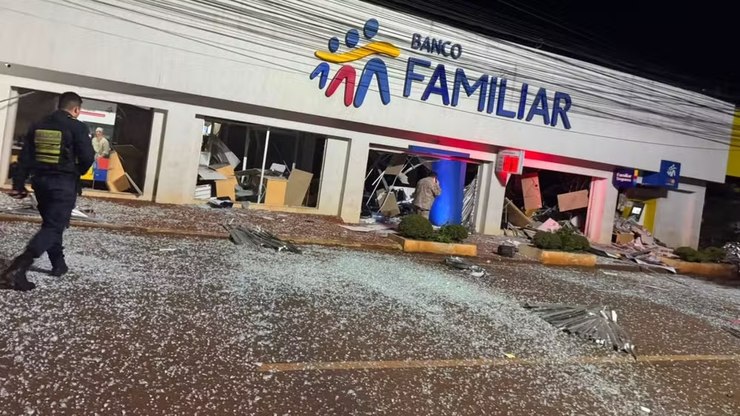 Bancos são alvo de mega-assalto no Paraguai