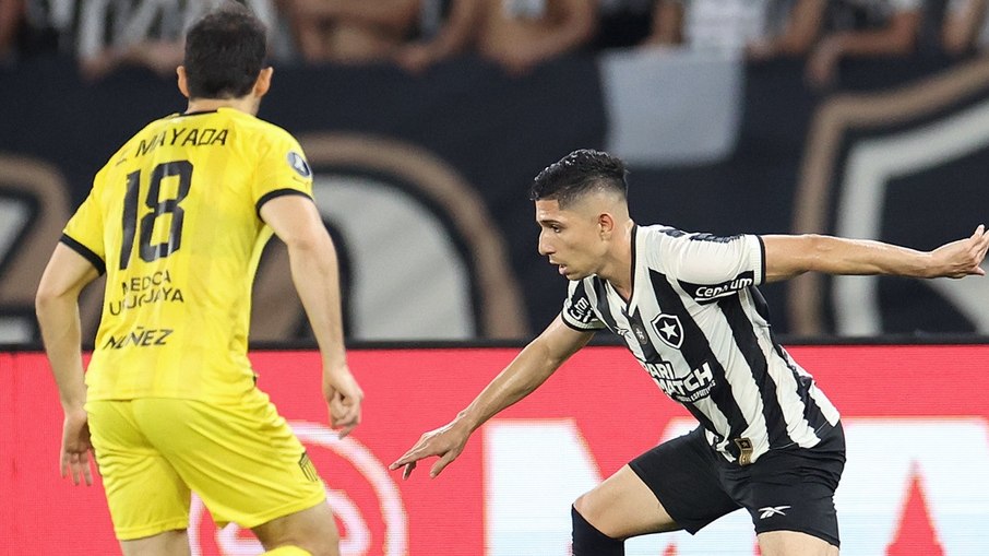 Botafogo goleou o Peñarol no jogo de ida da semi da Libertadores