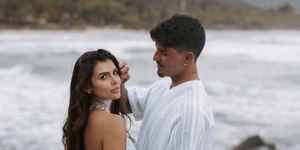 Gabriel Medina e Isabella Arantes anunciam gravidez no casamento