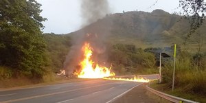 Caminhão explode e fecha BR-040; motorista morreu no local