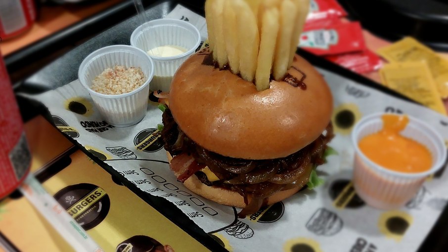 Lanche vulcão -The B-Burgers Indaiatuba Lanche vulcão -The B-Burgers Indaiatuba