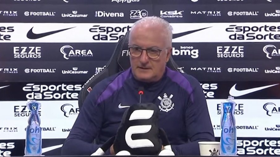 Dorival pede reforços e desabafa sobre bastidores