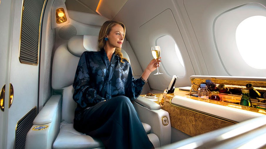 A Emirates vai oferecer uma taça da raridade para os clientes de primeira classe