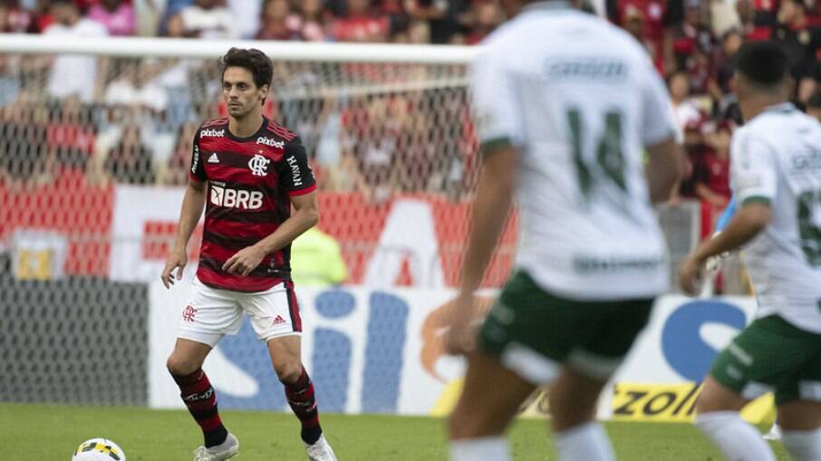 Flamengo venceu o Goiás com apoio do Maracanã lotado